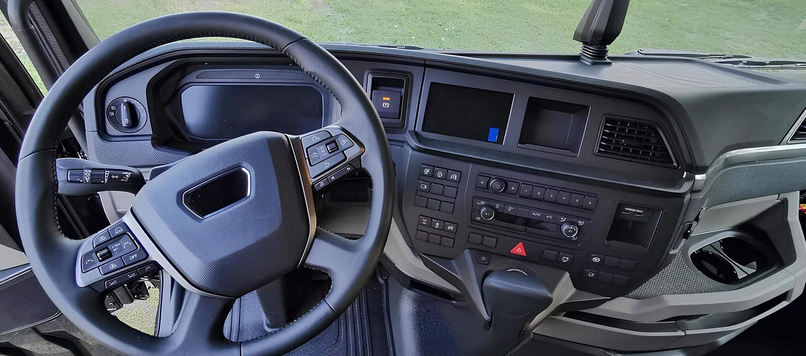Cockpit eines Kraftfahrzeugs